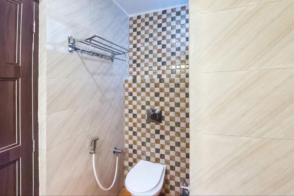 King Paradise Hotel Tiruchirappalli Ngoại thất bức ảnh