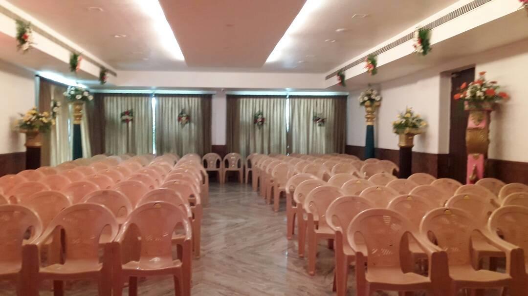 King Paradise Hotel Tiruchirappalli Ngoại thất bức ảnh